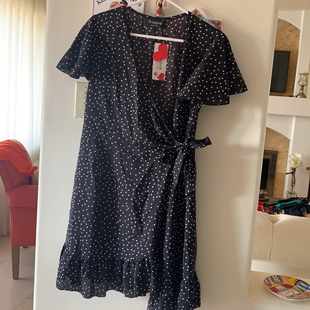 NWT. Dot Wrap Dress size small